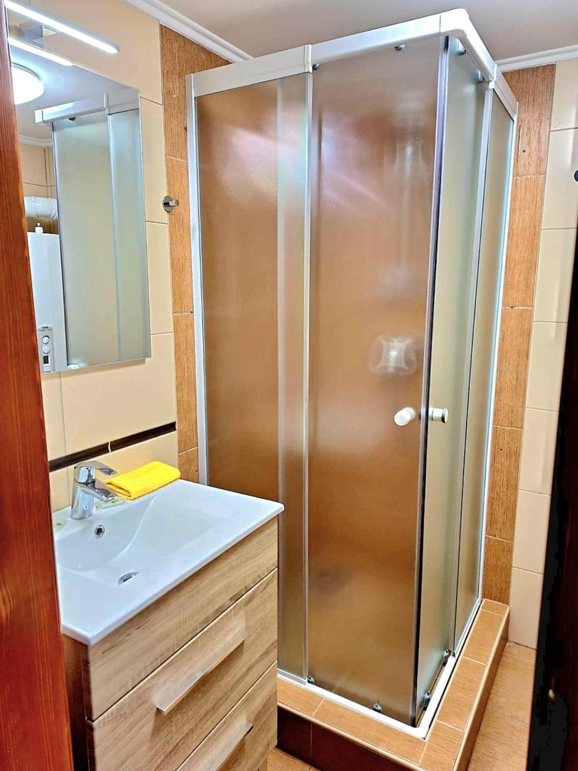 Angyal Apartman Gyula Exterior photo